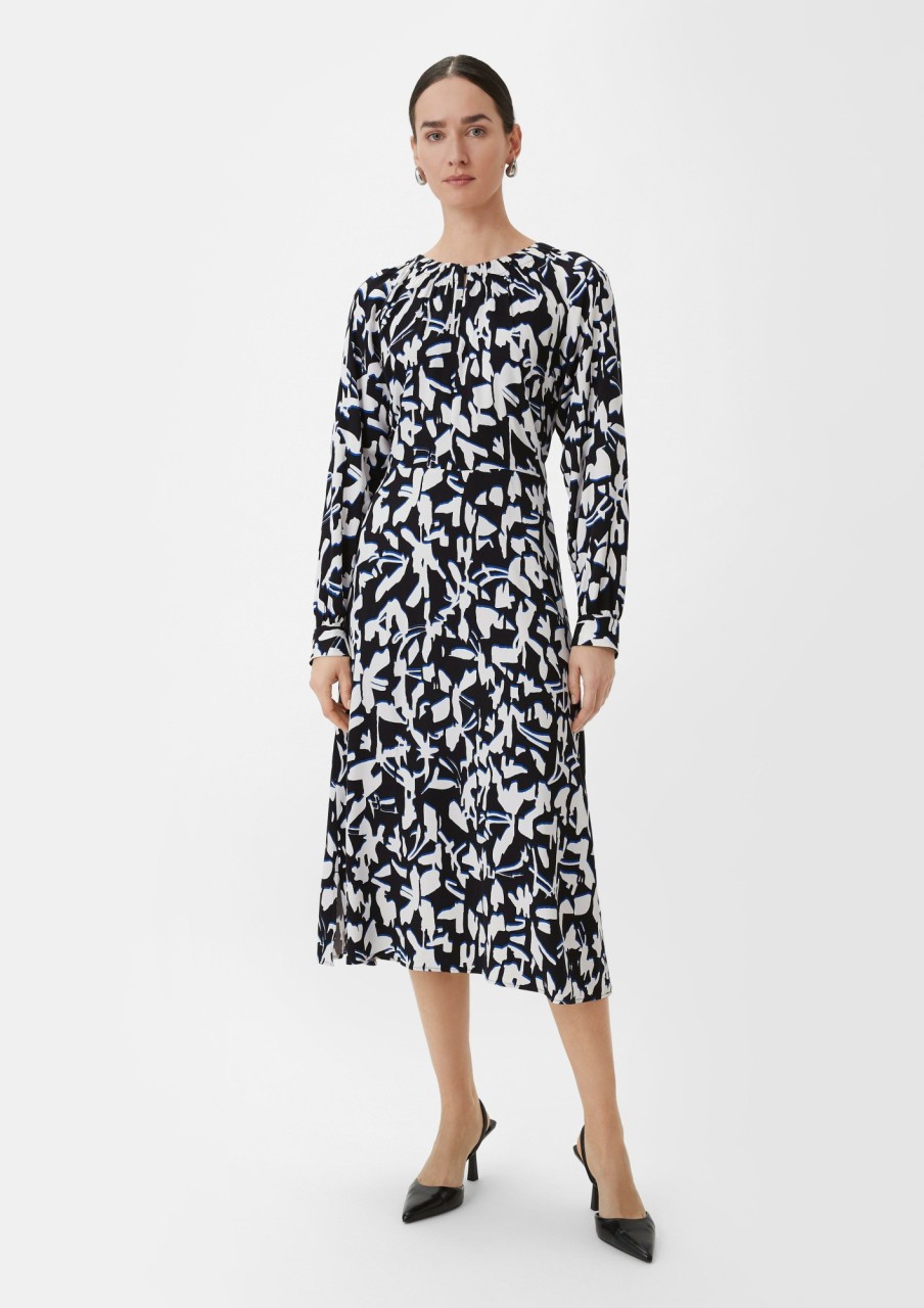 Comma Fliesendes Maxikleid Mit All-Over-Print Kleider